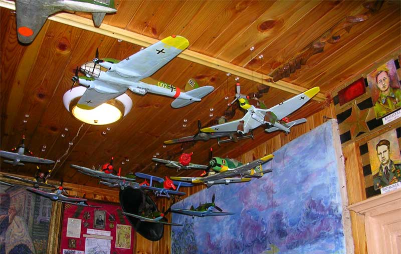 Модели самолетов в частном музее семьи Кулагиных, г.Углич